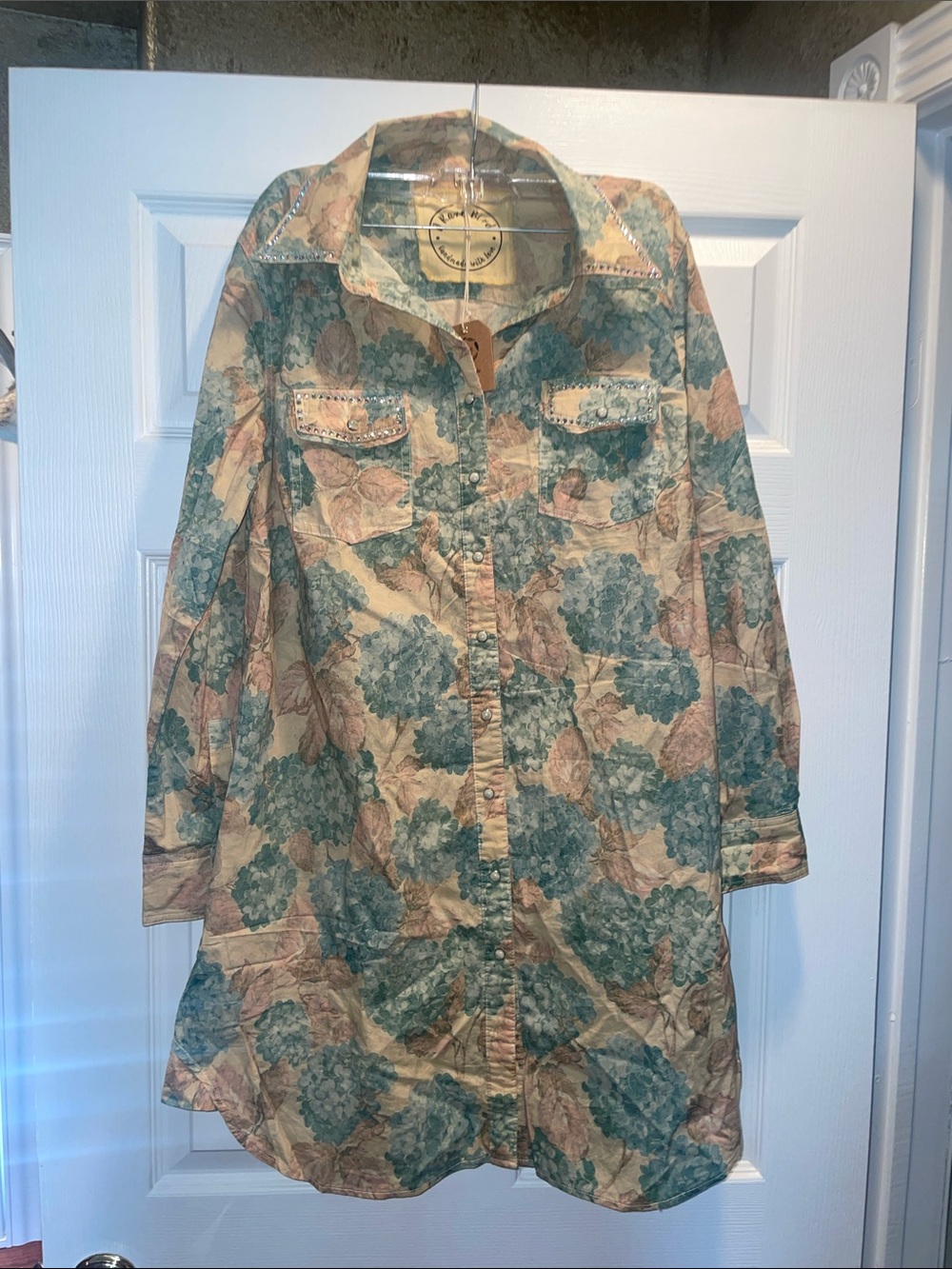Floral Button-Up Tunic Shirt in Teal & Beige. A Rare Bird.   Sequined